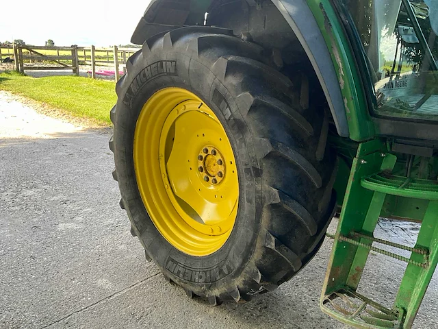 1997 john deere 6800 vierwielaangedreven landbouwtractor - afbeelding 7 van  32