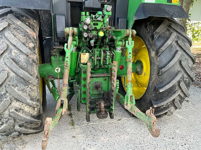 1997 john deere 6800 vierwielaangedreven landbouwtractor - afbeelding 11 van  32