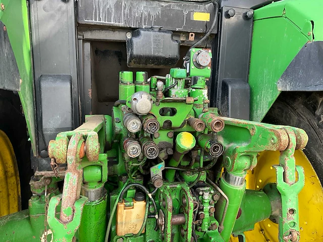 1997 john deere 6800 vierwielaangedreven landbouwtractor - afbeelding 13 van  32