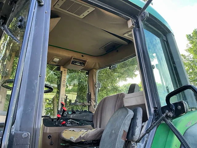 1997 john deere 6800 vierwielaangedreven landbouwtractor - afbeelding 17 van  32