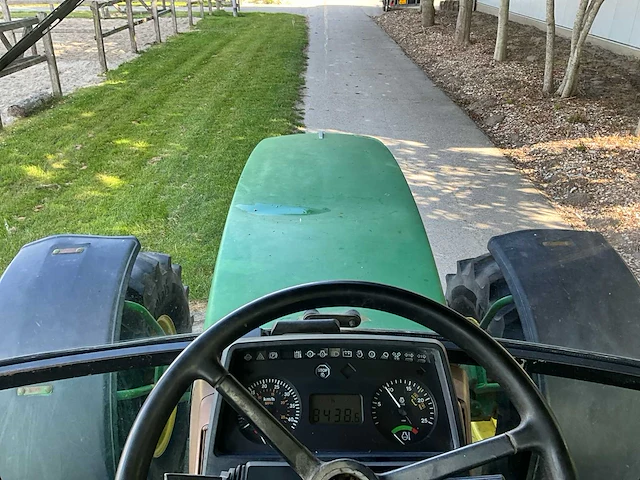 1997 john deere 6800 vierwielaangedreven landbouwtractor - afbeelding 24 van  32