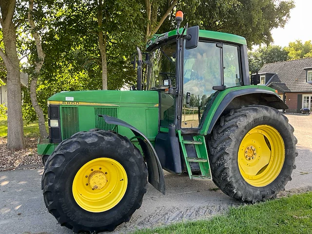1997 john deere 6800 vierwielaangedreven landbouwtractor - afbeelding 28 van  32