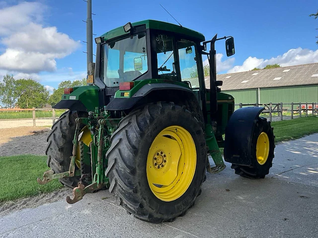 1997 john deere 6800 vierwielaangedreven landbouwtractor - afbeelding 30 van  32