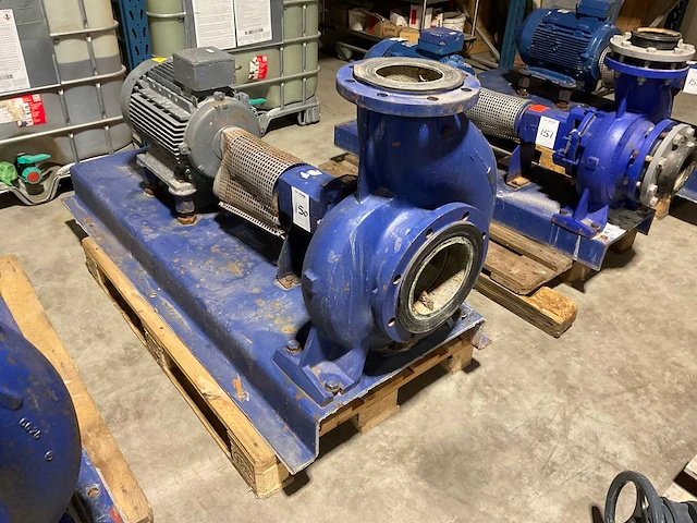 1997 ksb etanorm-m 150-200 m10 circulatie pompunit - afbeelding 1 van  3