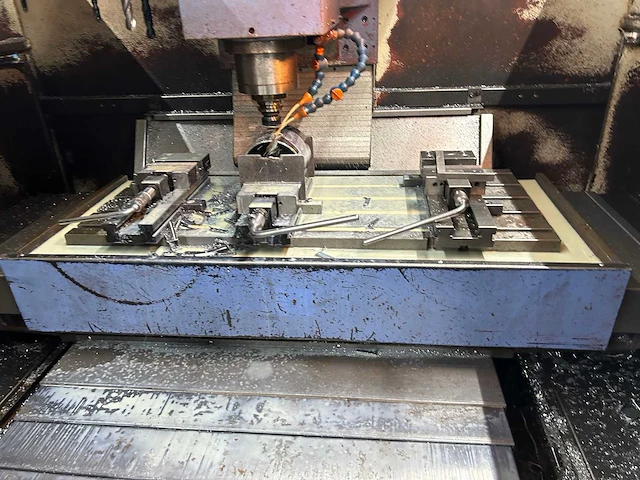 1997 leadwell vmc-40 cnc freesmachine - afbeelding 4 van  8