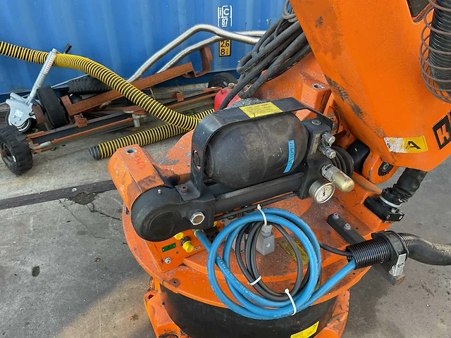 1997 luka kr150/1a lasrobot - afbeelding 5 van  9