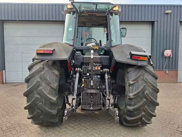 1997 massey ferguson 8130 dynashift vierwielaangedreven landbouwtractor - afbeelding 19 van  23