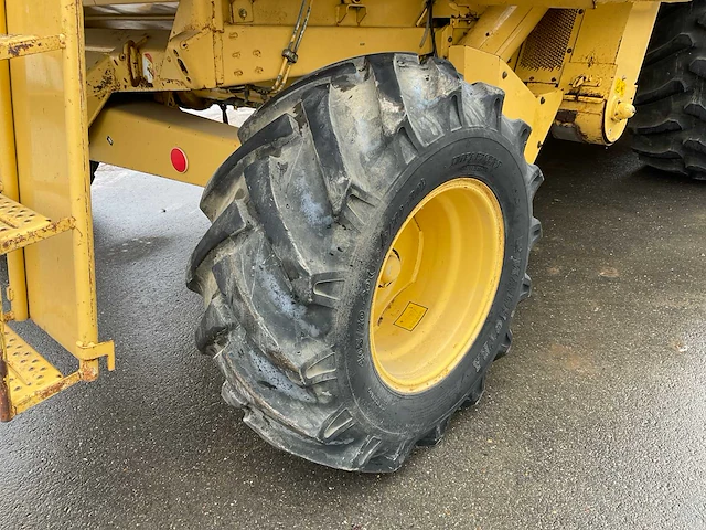 1997 new holland tx 68 maaidorser - afbeelding 4 van  52
