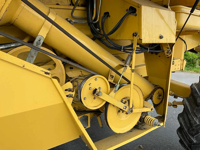1997 new holland tx 68 maaidorser - afbeelding 13 van  52