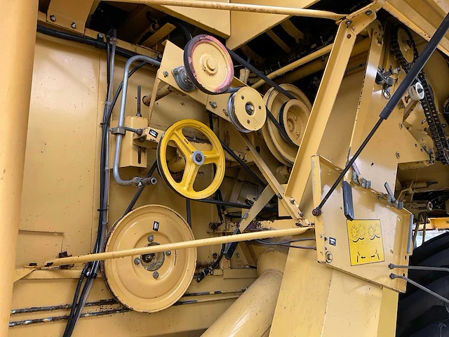 1997 new holland tx 68 maaidorser - afbeelding 16 van  52