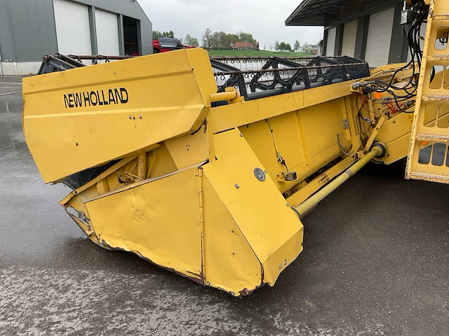 1997 new holland tx 68 maaidorser - afbeelding 32 van  52