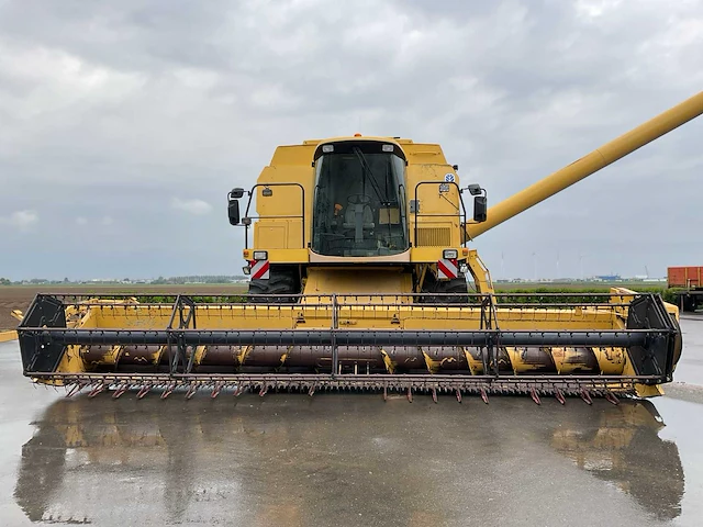 1997 new holland tx 68 maaidorser - afbeelding 23 van  52