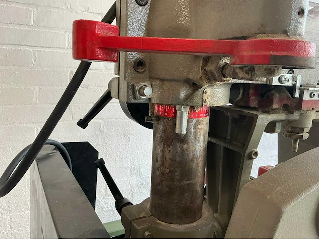 1997 omga radial 600 p3s afkortcirkelzaagmachine - afbeelding 15 van  16