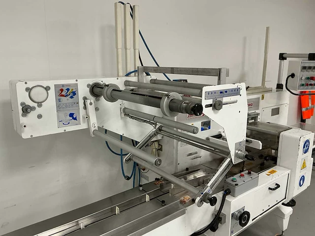 1997 record panda 2000 flowpack verpakkingsmachine - afbeelding 18 van  23