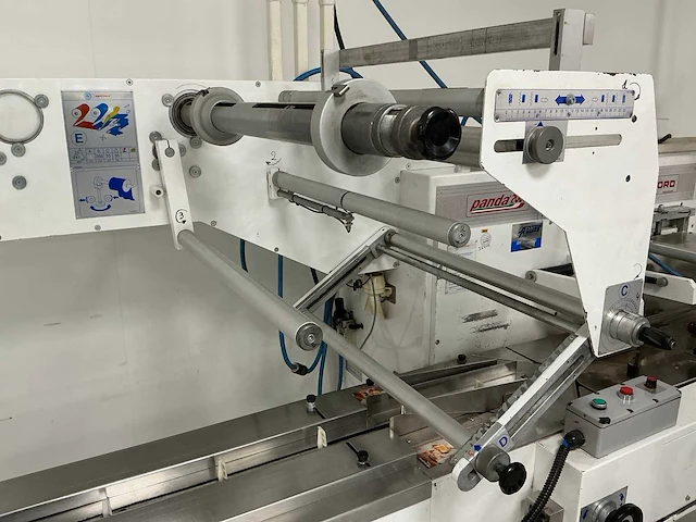 1997 record panda 2000 flowpack verpakkingsmachine - afbeelding 21 van  23