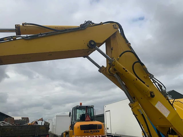 1997 schaeff hml 41 banden graafmachine - afbeelding 19 van  35