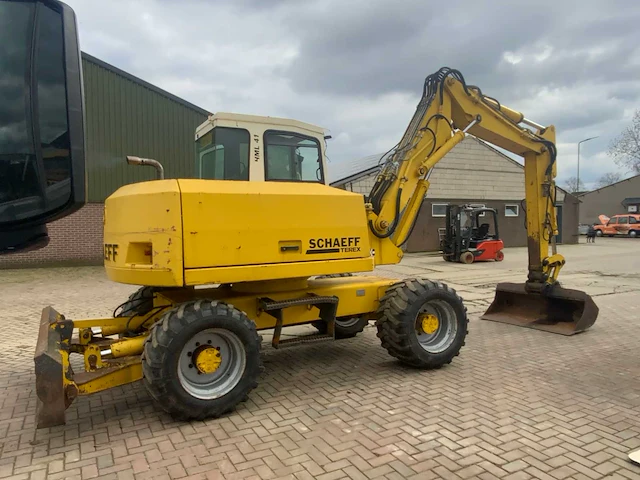 1997 schaeff hml 41 banden graafmachine - afbeelding 23 van  35