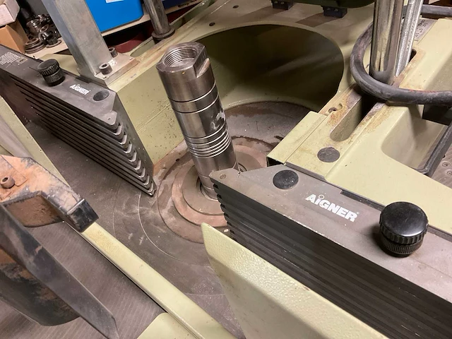 1997 scm t130 tafelfreesmachine - afbeelding 10 van  14
