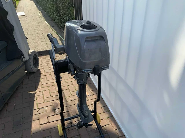 1997 suzuki dt 4 buitenboordmotor - afbeelding 2 van  9
