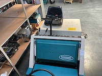 1997 tennant 210-e zelfrijdende veegmachine - afbeelding 5 van  12