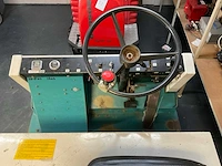 1997 tennant 210-e zelfrijdende veegmachine - afbeelding 10 van  12