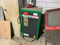 1997 tennant 355e zelfrijdende veegmachine - afbeelding 9 van  17