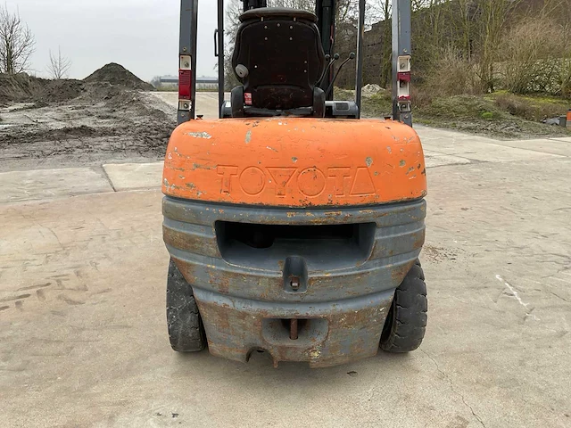 1997 toyota 6fd-25 vorkheftruck - afbeelding 11 van  15