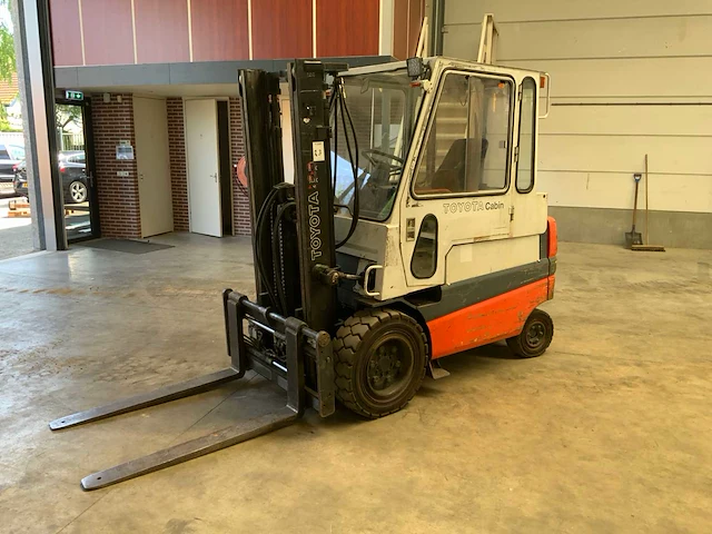 1997 toyota fbmf-30- vorkheftruck - afbeelding 1 van  16