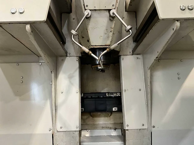 1997 unisign uv4 cnc-freesmachine - afbeelding 2 van  29