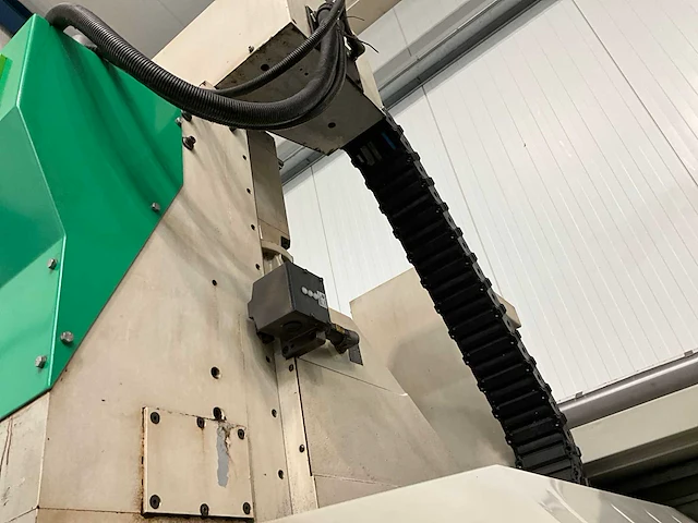 1997 unisign uv4 cnc-freesmachine - afbeelding 8 van  29