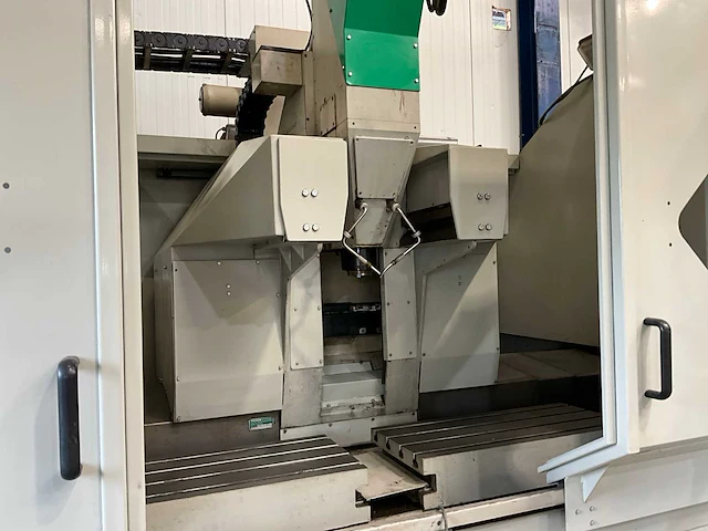 1997 unisign uv4 cnc-freesmachine - afbeelding 28 van  29