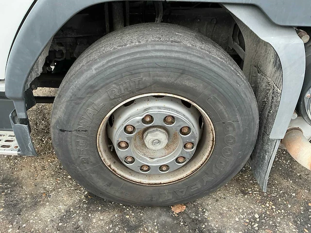 1997 volvo fh16 vrachtwagen - afbeelding 13 van  35