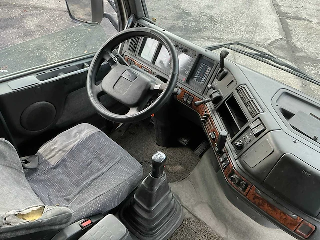 1997 volvo fh16 vrachtwagen - afbeelding 26 van  35