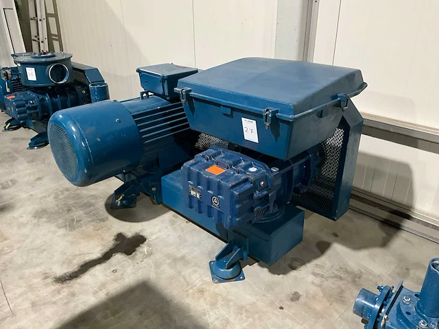 1998 aerzen gm35s lobbenblower - afbeelding 1 van  9