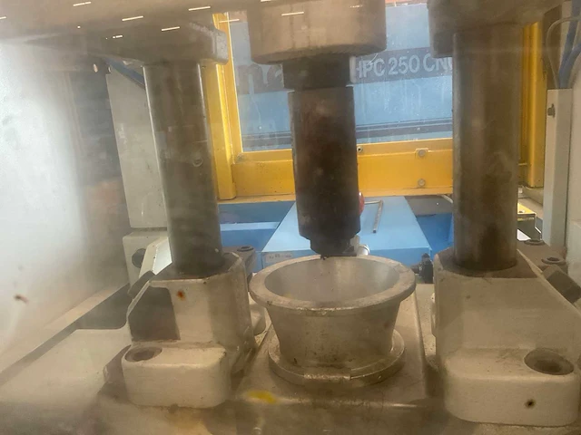 1998 arburg selecta 270 s cd 600-100 verticale kunststof spuitgietmachine - afbeelding 2 van  17
