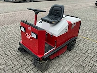 1998 atlet multicar r 702 e/5 zelfrijdende veegmachine - afbeelding 1 van  21