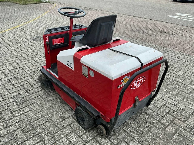 1998 atlet multicar r 702 e/5 zelfrijdende veegmachine - afbeelding 15 van  21