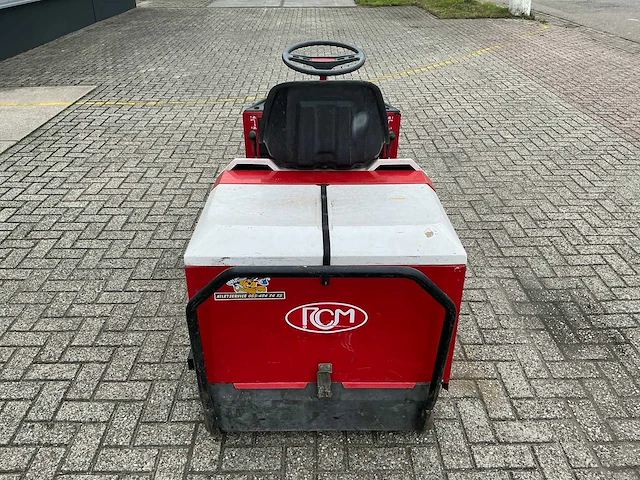 1998 atlet multicar r 702 e/5 zelfrijdende veegmachine - afbeelding 16 van  21