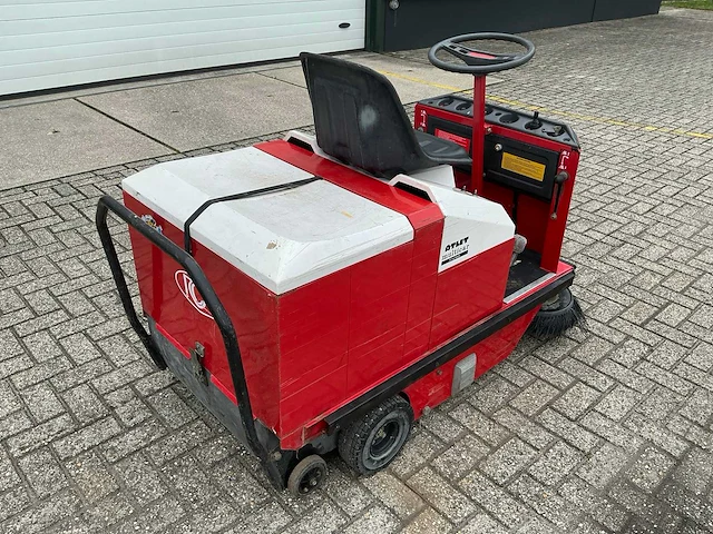 1998 atlet multicar r 702 e/5 zelfrijdende veegmachine - afbeelding 17 van  21