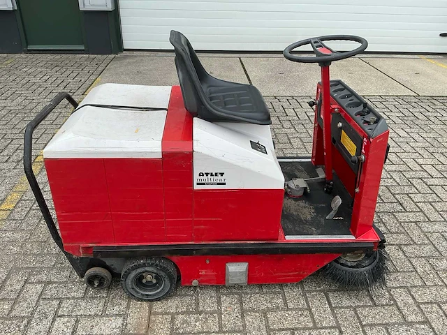 1998 atlet multicar r 702 e/5 zelfrijdende veegmachine - afbeelding 18 van  21