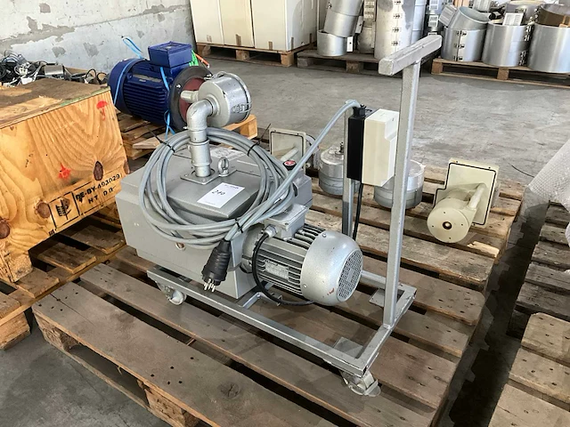 1998 becker u 4.70 sa/k vacuümpomp - afbeelding 1 van  7