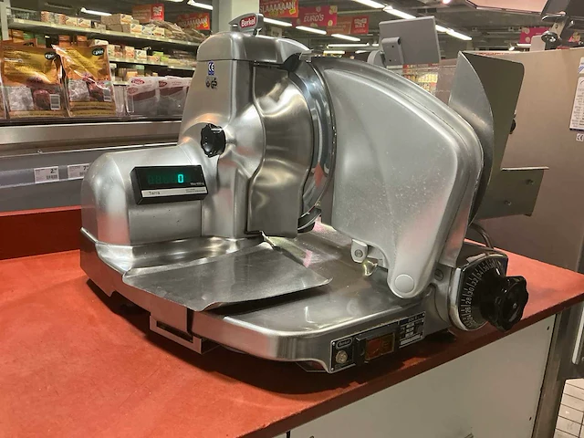 1998 berkel 834 s vleeswarensnijmachine met weegplateau - afbeelding 1 van  14