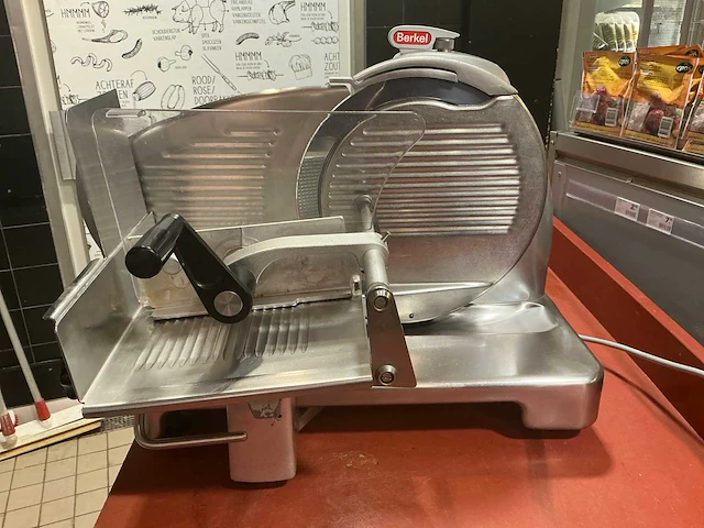 1998 berkel 834 s vleeswarensnijmachine met weegplateau - afbeelding 11 van  14
