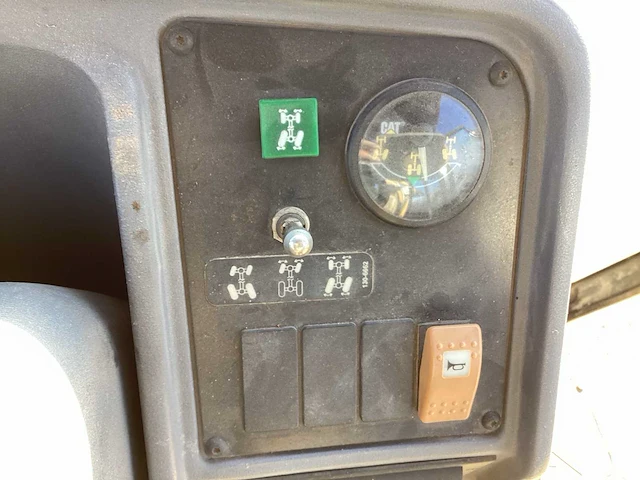 1998 caterpillar 438 c graaflaadmachine - afbeelding 17 van  25