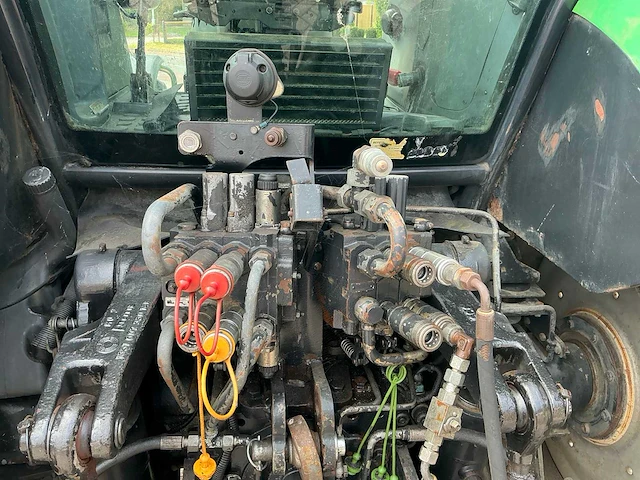 1998 deutz-fahr agrotron 135 mk 2 vierwielaangedreven landbouwtractor - afbeelding 5 van  35