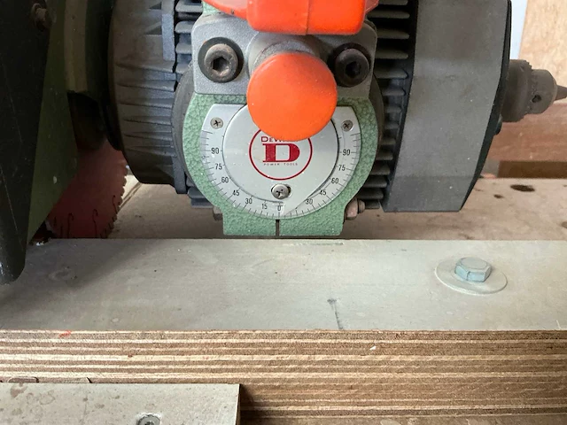 1998 dewalt dw125 radiaalafkortzaagmachine - afbeelding 4 van  7