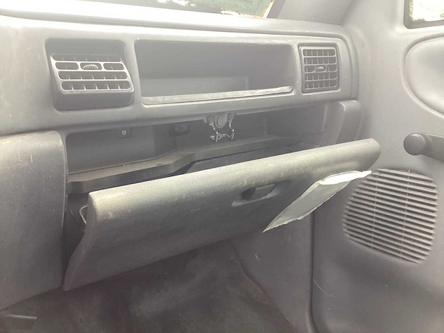 1998 dodge ram 2500 vliegtuigsleper - afbeelding 9 van  13