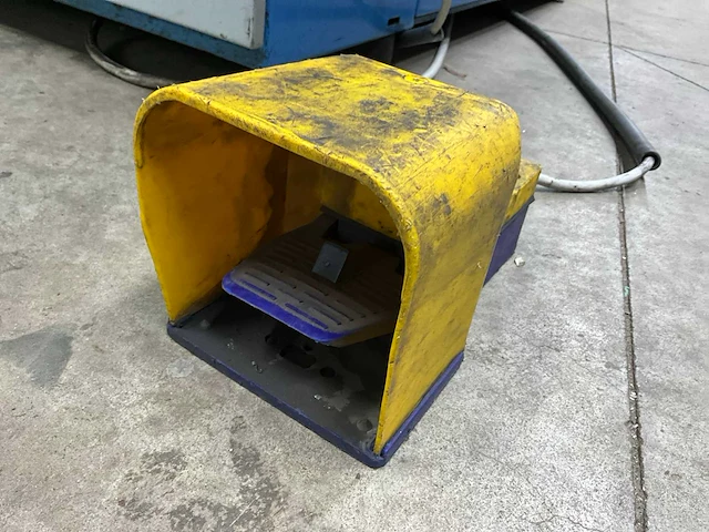1998 euromac xp 750/25 ponsmachine - afbeelding 7 van  32