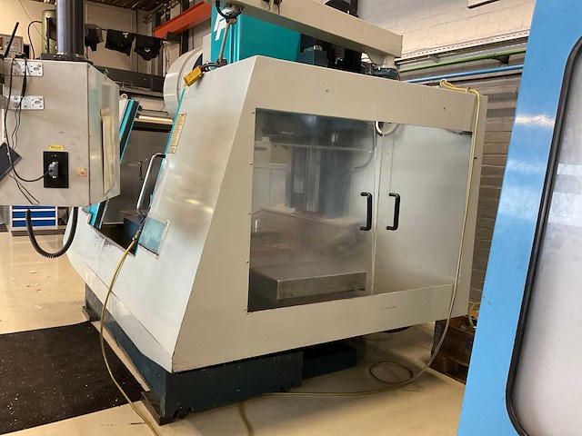 1998 feeler fv-1000a cnc freesmachine - afbeelding 23 van  25