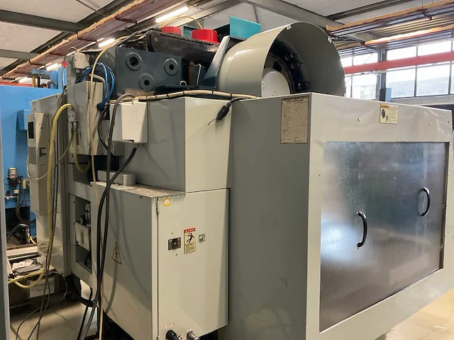 1998 feeler fv-1000a cnc freesmachine - afbeelding 21 van  25